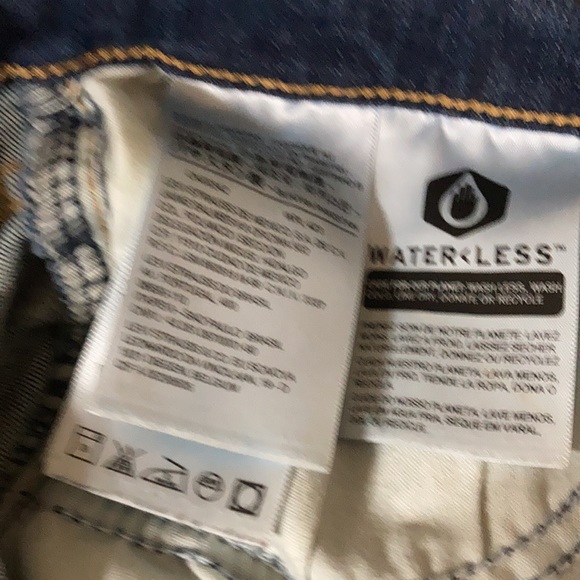 Levi’s - Picture 5 of 6